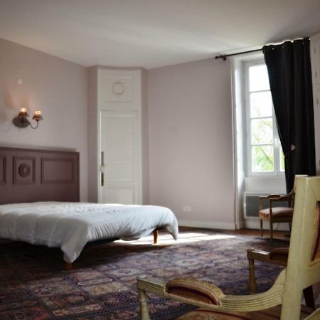 Chateau Des Noces Bazoges-en-Pareds Bagian luar foto