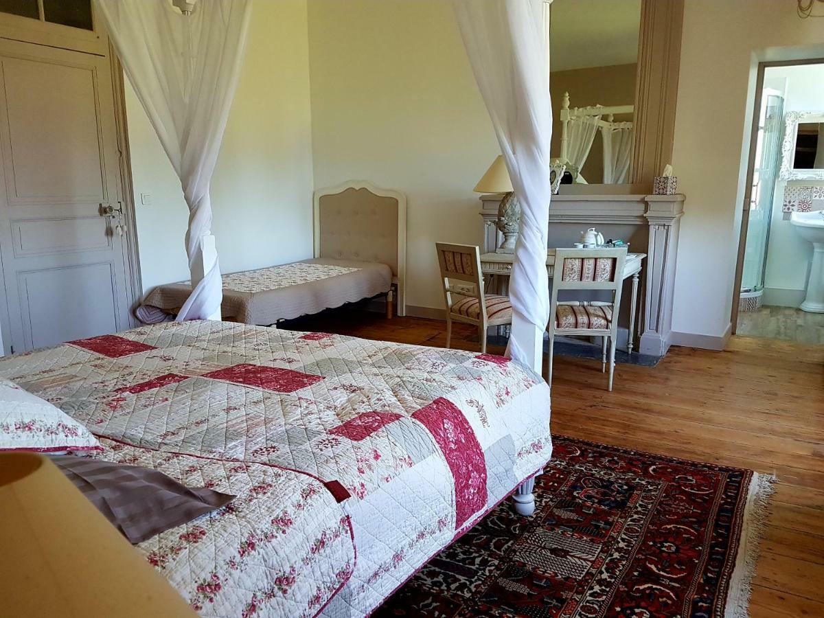 Chateau Des Noces Bazoges-en-Pareds Bagian luar foto
